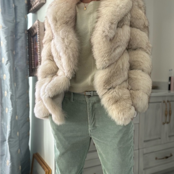 Luxurious Cream Fur Jacket - Picture 1 of 15
